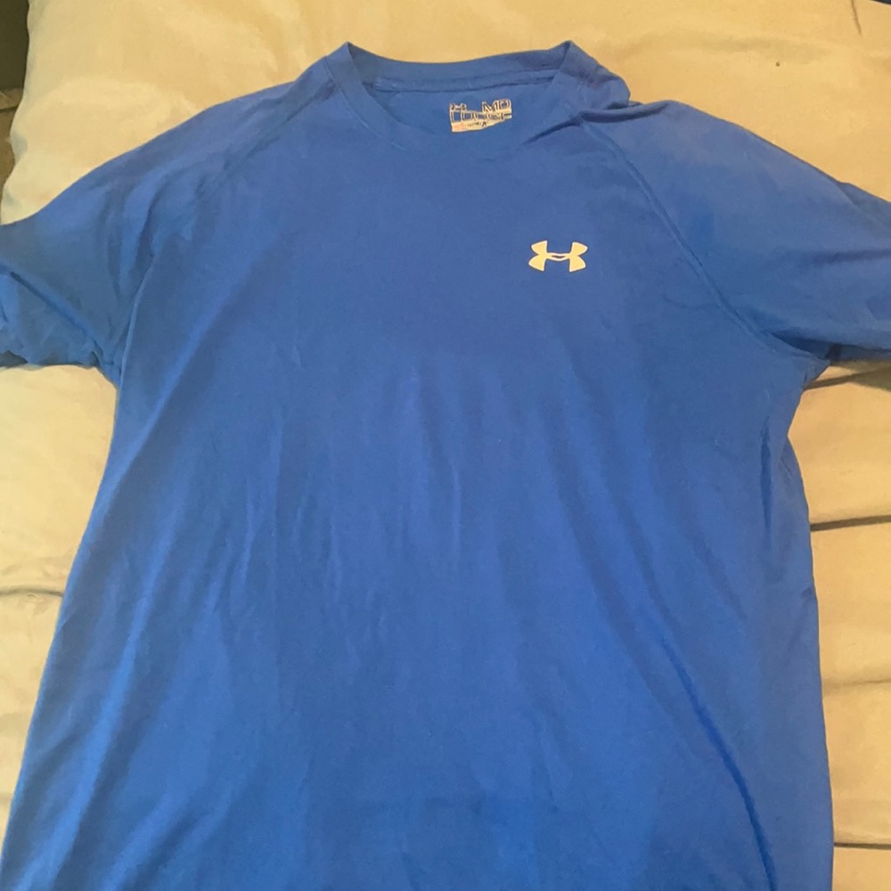 Men’s UA loose fit Tshirt (M)